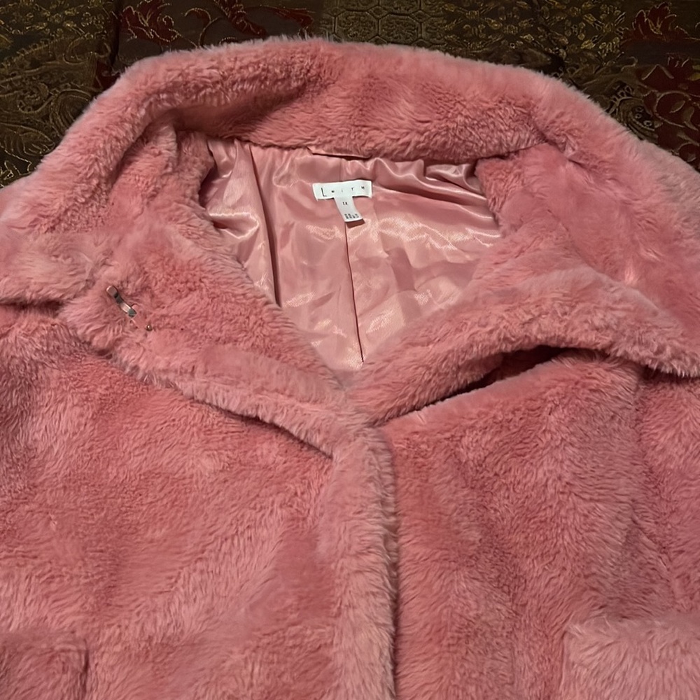 Leith Faux Fur Semi Crop Coat - Picture 5 of 6